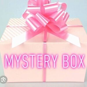 🛍Women Mystery Box 8 ITEMS FOR 37 DOLLARS 🛍